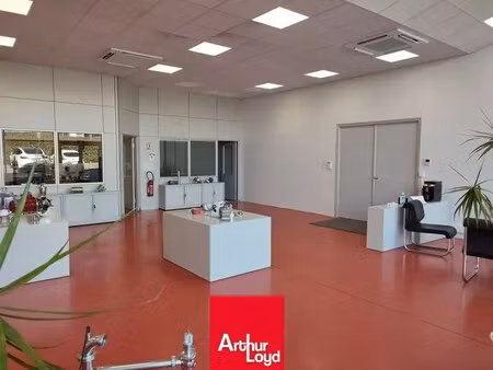 vente commerce 331 m²