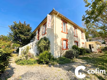 lourdes - hôtel 3 étoiles en bon état / pension de famille