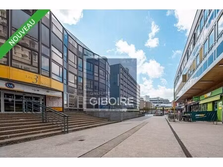 location commerce 91 m²