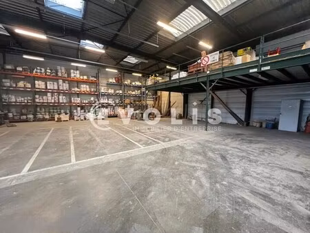 location local d'activités 750 m²