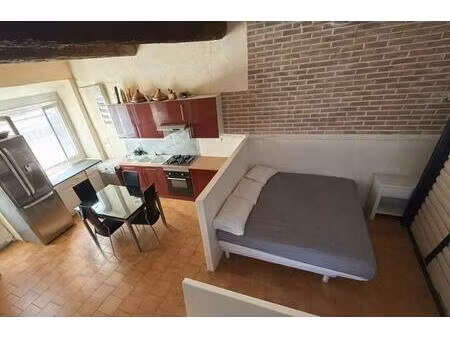 escales : maison de village de 139m2 à rénover