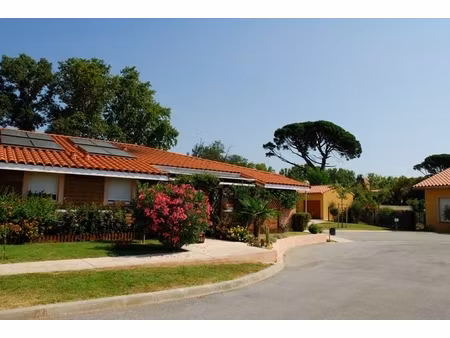 a louer dans résidence senior une maison de plain-pied 3 pièces 60m²