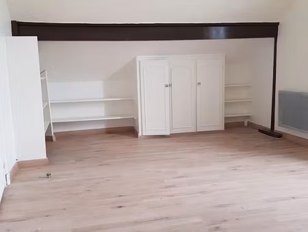 location meublée appartement 1 pièce 20 m² à sarcelles (95200)  780 €