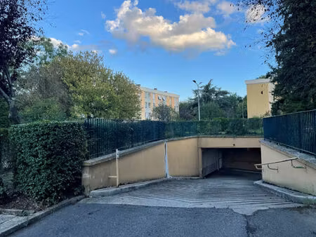 parking / box résidence du parc à yerres