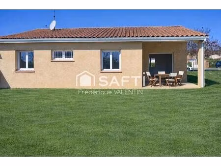 au coeur de garidech maison de plein pied avec loggia  jardin et garage.