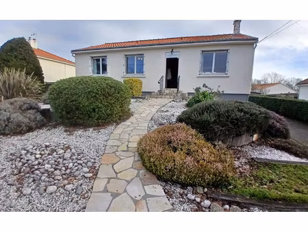 maison saint-philbert-de-bouaine m² t-5 à vendre  239 500 €