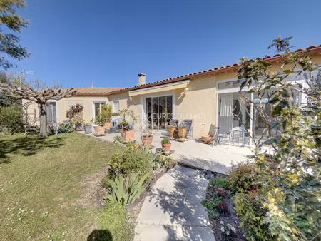 très belle villa de 136 m2 habitables et annexes sur un terr