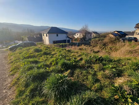 terrain entrelacs 801 m2