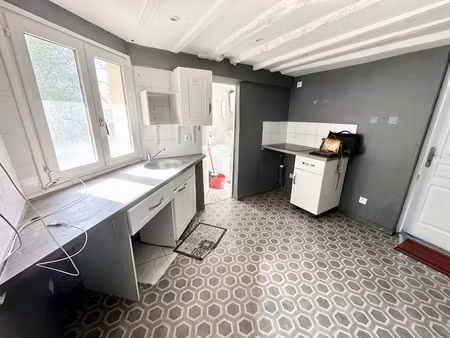 location appartement 2 pièces 37 m² à melun (77000)  755 €