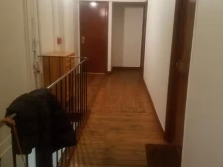 location meublée appartement 2 pièces 25 m² à courbevoie (92400)  1 050 €