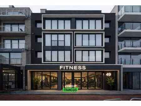 propriété commerciale avec une excellente réputation à blan…