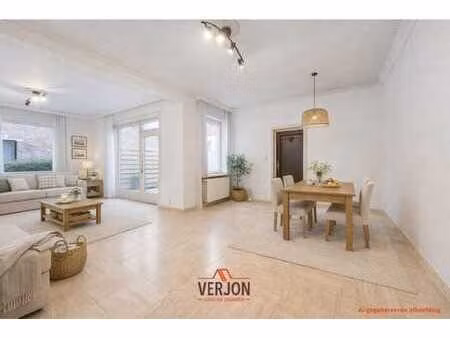 ruime gezinswoning met mogelijkheid tot 5 slaapkamers!