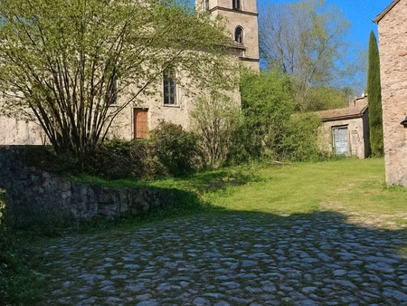 maison de maître à busset avec piscine  grand verger et dépe