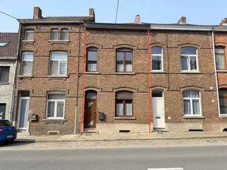 maison 2 façades avec jardin a renover
