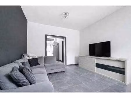 maison - 2 ch - jardin - terrasse - peb c