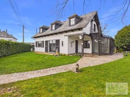 tintigny: elegante maison 4 facades pleine de charme parfait