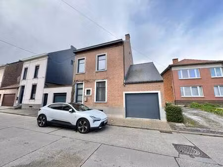 grande maison 3 chambres avec garage et grand jardin