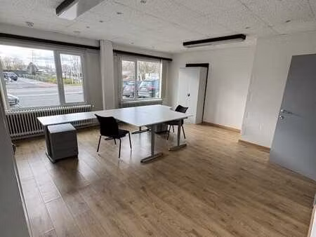 espace de bureau de 30 m2 à louer dans un emplacement centra