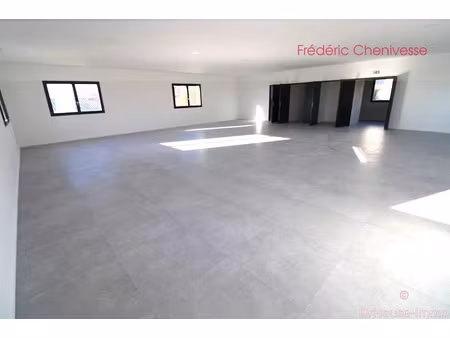 location locaux professionnels 3 pièces 150 m² à seysses (31600)  1 390 €