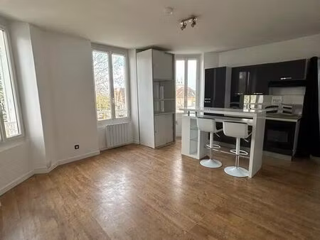 à louer – studio à beausoleil 5 min à pied de la gare