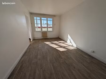 studio 1 pièce 25 m²