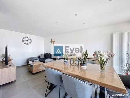 appartement 3 pièces 65 m²