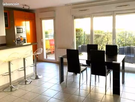 charmant t3 à louer à la douane de perly