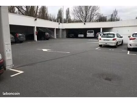 parking la madeleine