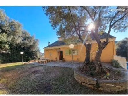 haut de villa à louer de septembre à fin juin