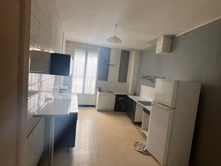 appartement 3 chambres  1 cuisine  2 salles de bain