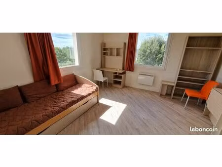 loyer edf inclus  studio meublé & piscine collective