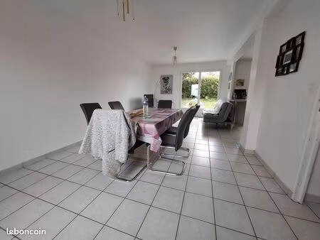 maison 4 pièces mitoyenne de 83 m² + garage
