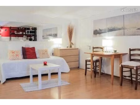 petit studio meublé avec garage entre préfecture et castellane