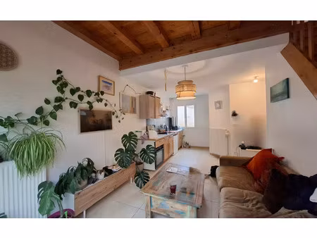 location maison  m² t-2 à grisolles  750 €