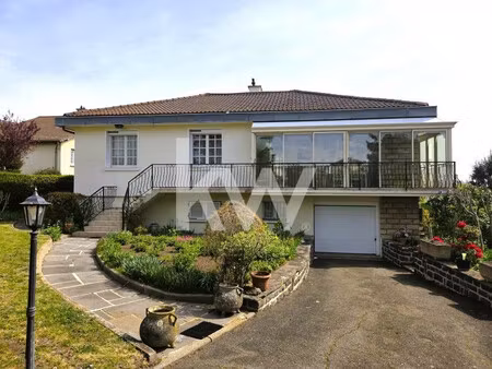 maison 6 chambres avec garage sur terrain 1489m²