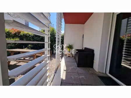 canohes charmant t2 de 43 m² lumineux avec jardin et 2 places de parking fermées.