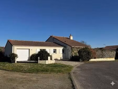 vente maison aux moutiers-en-retz (44760) : à vendre / 151m² les moutiers-en-retz