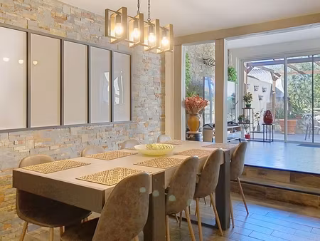 maison de village avec grand jardin