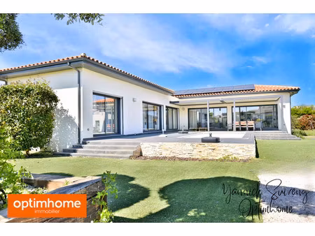 villa contemporaine d'exception au cœur de la salanque - claira (66530)