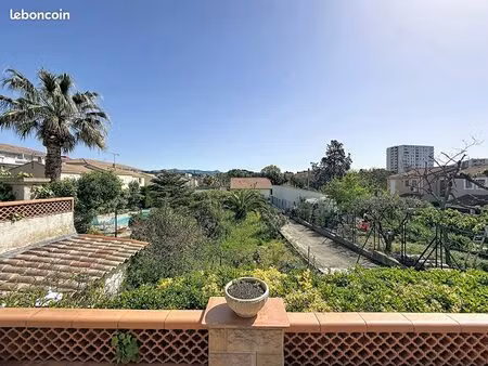 propriété 3 pièces 66 m²