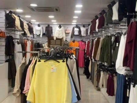 à vendre fond de commerce prêt-à-porter  chaussures  maroquinerie et accessoires