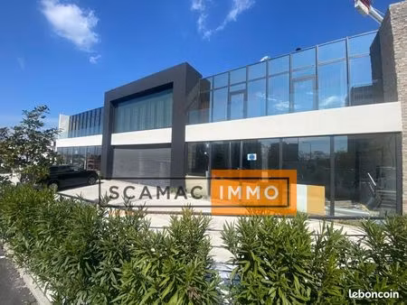 local d'activité 208 m²