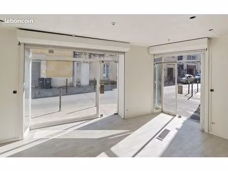 emplacement premium * local commercial a louer