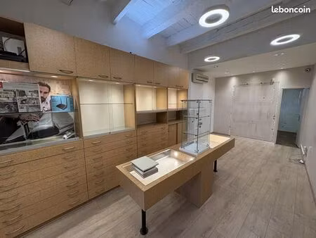 local 36 m² marseille