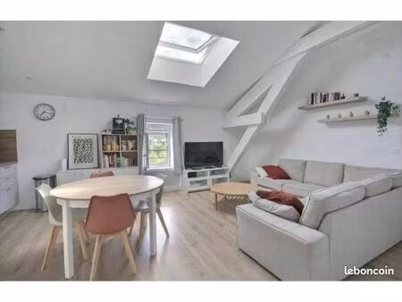 appartement t3 - 53m² rénové à neuf – dernier étage