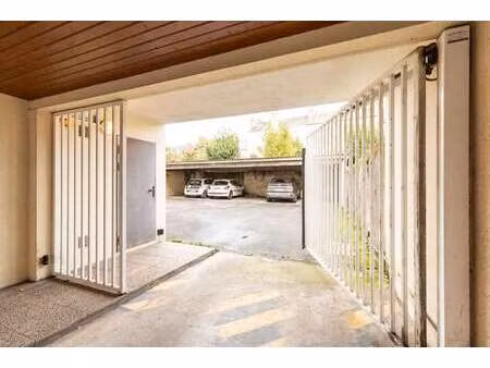 vente garage et parking à nantes saint-donatien (44000) : à vendre / 15m² nantes saint-don