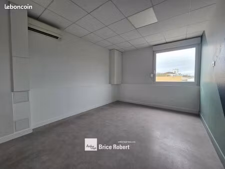 bureaux 138 m²