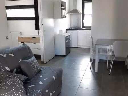 location appartement t1 meublé à la roche-sur-yon (85000) : à louer t1 meublé / 25m² la ro