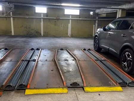 location garage box et parking à nantes (44000) : à louer / 12m² nantes