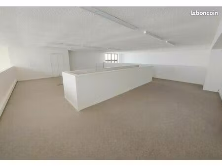 bureau 232 m²